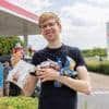 “Minutenlang koopt er niemand iets, maar dan barst de bom”: zo duur is het winkeltje in het tankstation (en deze 2 trucjes gebruiken ze om je te verleiden)