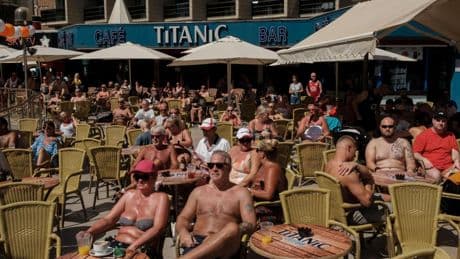 El gasto turístico internacional se estanca en los destinos valencianos