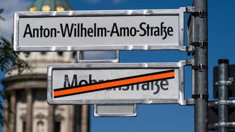 Eilantrag eingereicht – Bürgerinitiative will Umbenennung der Mohrenstraße in letzter Minute stoppen
