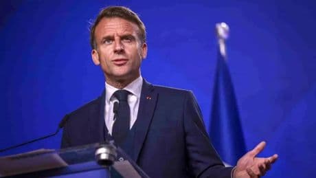 Macron’dan Trump-Putin görüşmesi öncesi mesaj: Ukrayna’nın toprak meselelerini Zelenski müzakere etmeli