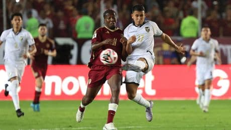 War es eine gezielte Aktion? - Fußball-Nationalteam sitzt nach Länderspiel fest