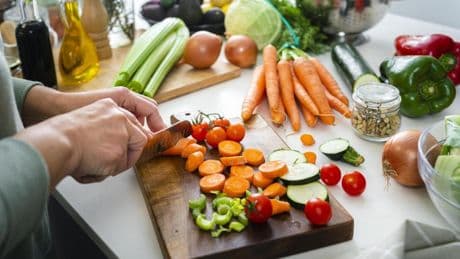 Una dieta casera es el doble de eficaz para adelgazar que los ultraprocesados ‘saludables’