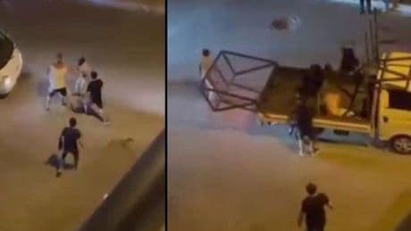 Kadınları taciz eden adama meydan dayağı