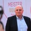 „Schale ist dahoam“: Die Bayern schimpfen und feiern