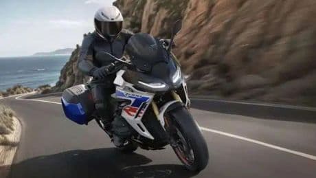 Bmw R 1300 RS, tecnologia e stile salgono a un livello superiore per la regina delle sport tourer
