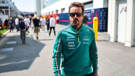 Fernando Alonso sparks rumours with four visits to rival F1 team at Canadian GP