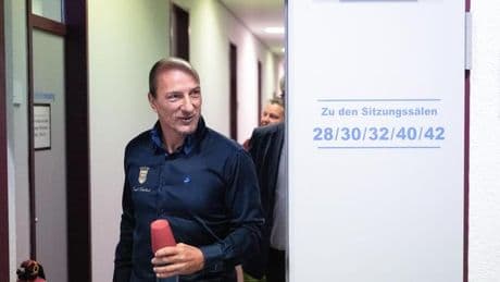 Peter Fitzek: Gründer der Reichsbürger-Gruppe "Königreich Deutschland" in U-Haft