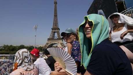 Earth could see more years of extreme heat, top weather experts warn