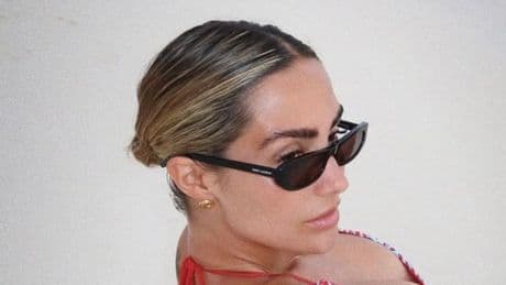 Frankie Bridge shows off her incredible abs in bikini after cryptic post