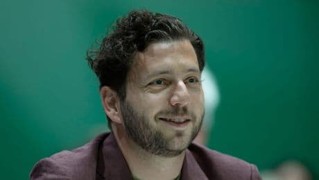 Grünen-Chef Banaszak auf Mission Ost: Kampf gegen Bedeutungslosigkeit