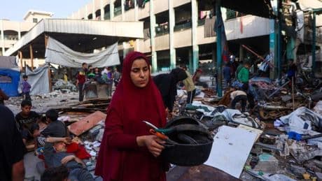 Gaza: les bombardements israéliens font plus d'une cinquantaine de morts, une école touchée