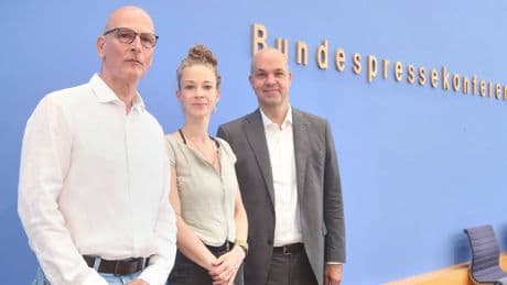 „Jemand muss Wahrheit aussprechen“: Bürgergeld-Empfänger überrascht bei Pressekonferenz