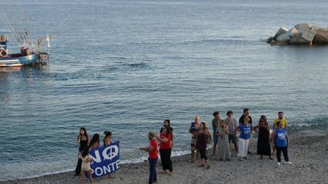 I No Ponte già uniti ai No Tav. Ma sui social il Sì è al 67%