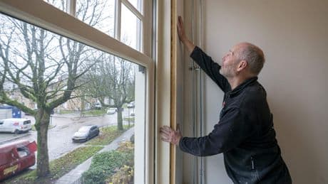 TNO: Woningisolatie belangrijker voor portemonnee burger dan compensatie kosten voor verzwaring van stroomnet, ’scheelt honderden euro’s’