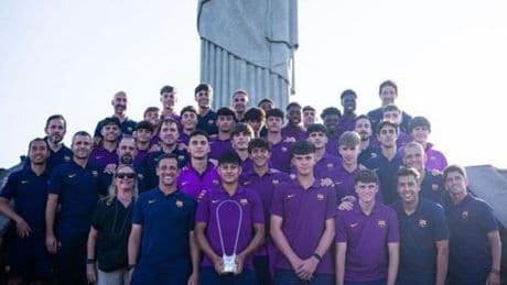 Visita del Barça Sub-20 al Cristo Redentor antes de la final