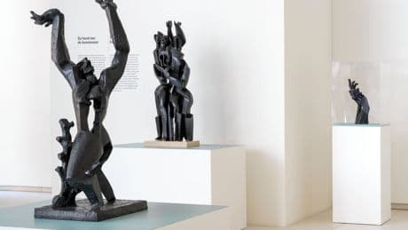 Groot, gespreid of wanhopig ten hemel geheven: handen zijn overal in het werk van Zadkine