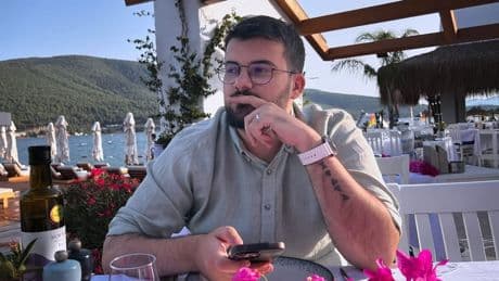 Kurz nach rätselhaftem Instagram-Beitrag - Türkischer Influencer (26) tot nach Balkon-Sturz