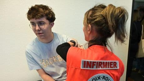Méningite : face à la flambée des cas, la vaccination sera encore élargie