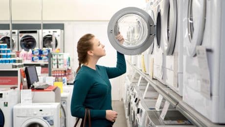 Télé, machine à laver… Entre économie d’énergie et réparabilité, à quelle étiquette se fier ?