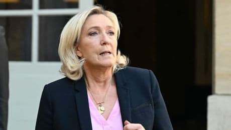"Un très joli boomerang à Ursula von der Leyen": Marine Le Pen se félicite de la première place de l'extrême droite en Roumanie