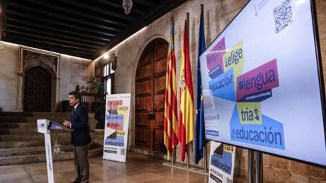 Educación observa “contradicciones” en las quejas de las familias por la consulta de la lengua