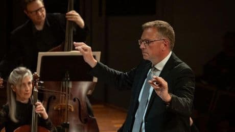 Christopher Monks: “El éxito de la música antigua está en dejar de tocar con cuidado”