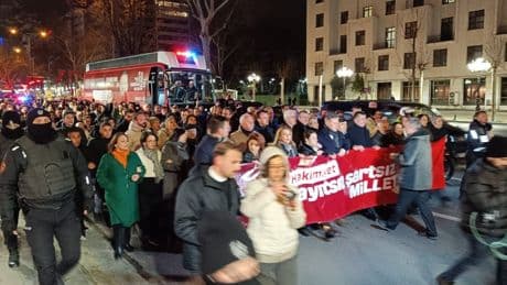 Suçu CHP’li vekilleri taşımak: Otobüs şoförüne ev hapsi