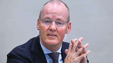 Knot waarschuwt tegen soepelere regels voor banken
