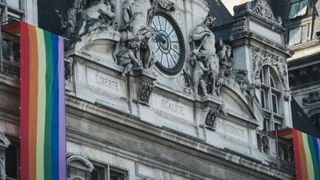 La France se dote d’un mémorial aux victimes homosexuelles de la déportation