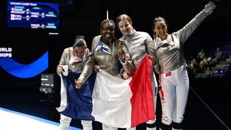 Les sabreuses françaises sacrées championnes du monde par équipes à Tbilissi