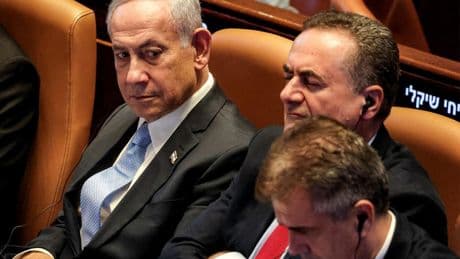 EN DIRECT - Israël a frappé des cibles nucléaires et militaires en Iran, selon un responsable militaire