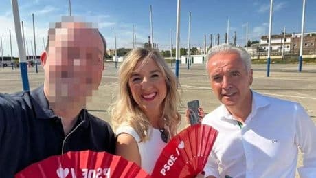 El senador y alcalde del PSOE Alfonso Moscoso colocó a su mujer como jueza de paz de su pueblo en Cádiz siendo afiliada