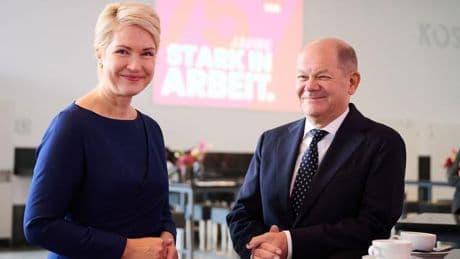 Amtsende von Kanzler Scholz: Schwesig würdigt Leistungen von Kanzler Scholz