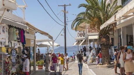 British tourists face £250 fine in Greece thanks to controversial new law