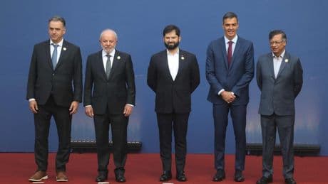 Sánchez insta a “pasar a la ofensiva” para defender la democracia ante la ultraderecha