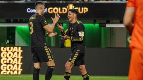 Gold Cup: Oud-Ajacied Edson Alvarez belangrijk voor Mexico bij moeizame winst op Dominicaanse Republiek