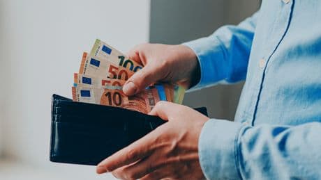 Neue Regeln gelten ab 2026: Das ändert sich in der EU beim Gehalt