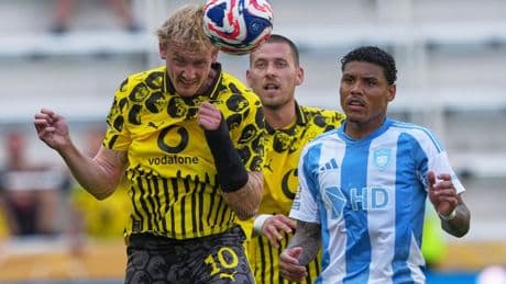 Fußball: Brandt offenbart: Mit Bruch im Handgelenk bei Club-WM