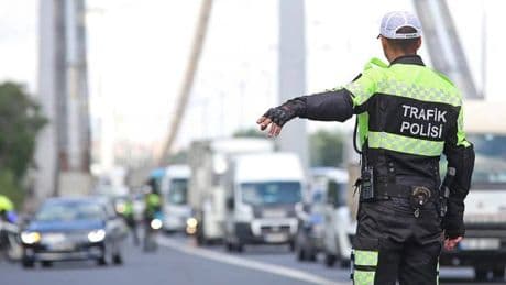 Araç sürücüleri dikkat! Yeni trafik kuralları geliyor: Hapis cezasına kadar gidecek