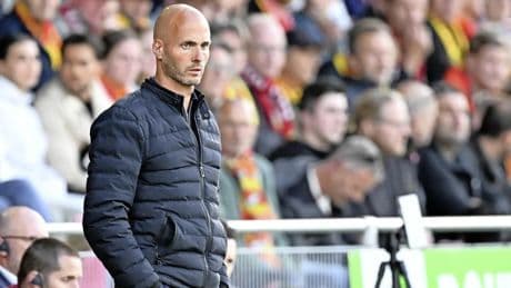 Paul Simonis in de race voor trainerschap VfL Wolfsburg