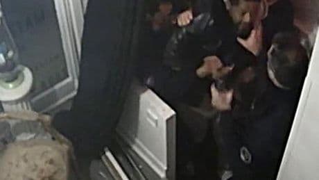 Affaire Michel Zecler : quatre policiers renvoyés en procès à Paris pour violences et faux procès-verbal