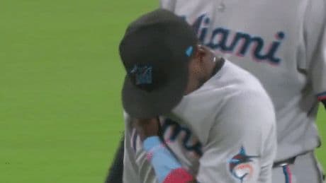 Marlins infielder Ronny Simon bolts off field after three-error game — and never returns