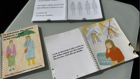« Avec les bons mots, ils comprennent parfaitement » : des livres pour expliquer leur cancer aux patients déficients intellectuels