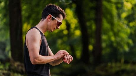 Augenschutz: Laufbrille für den Sommer: Warum die UV-Strahlung nicht das einzige Problem ist
