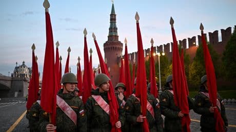Ukraine und Russland | Ukraine-Krieg: 9. Mai – Feuer frei