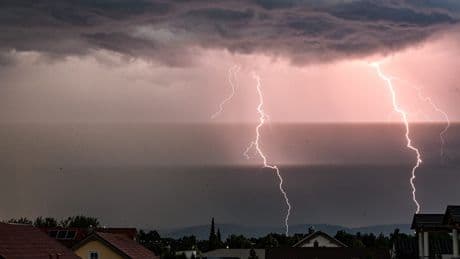 Hitze und Unwetter - Gewitter-Walze überrollt Deutschland