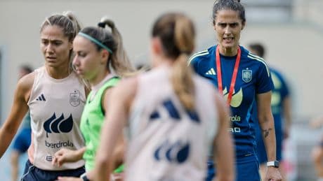 La Euro marca el futuro de Montse Tomé: luces y sombras de la seleccionadora a la que la fama le pilló de repente