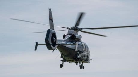 Attacke in Karlsruhe: Pizzabote ausgeraubt: Hubschrauber-Fahndung ohne Erfolg