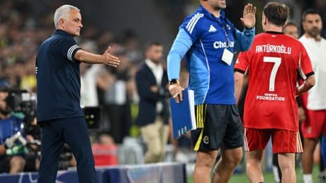 Jose Mourinho, Kerem Aktürkoğlu'nu tebrik etti