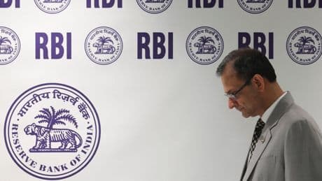 La Reserve Bank of India ha tagliato a sorpresa i tassi di mezzo punto
